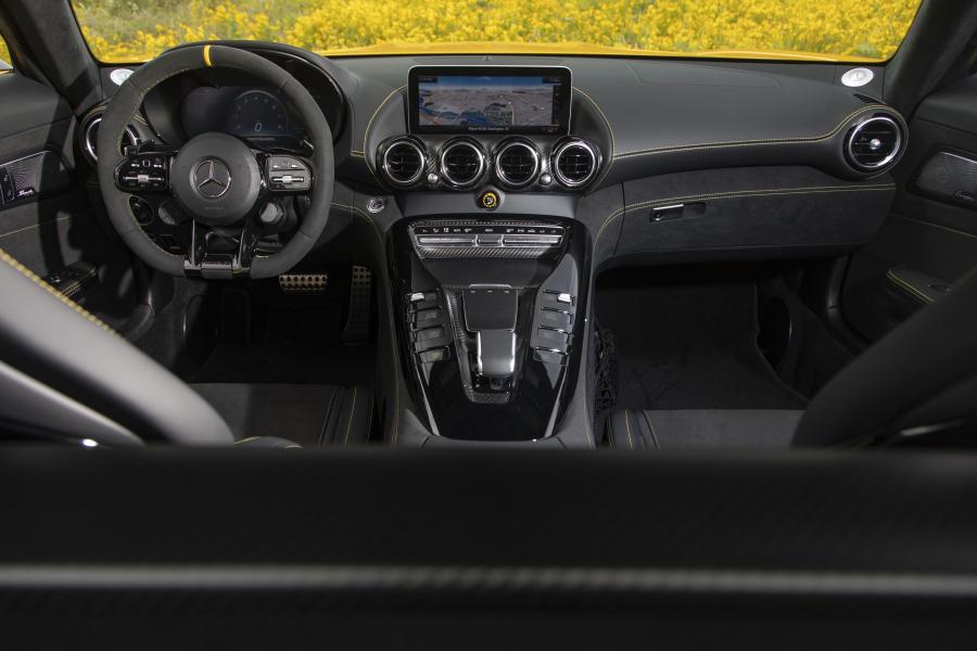 Торпедо Mercedes-AMG GT R (C190) 2019 года  (NA) (фото 73 из 85)